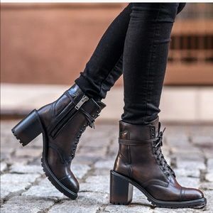 NWOT Thursday Boots